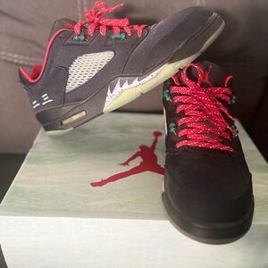 Air Jordan 5 Retro Low SP - Black/Classic Jade-Fire Red - Size 10.5